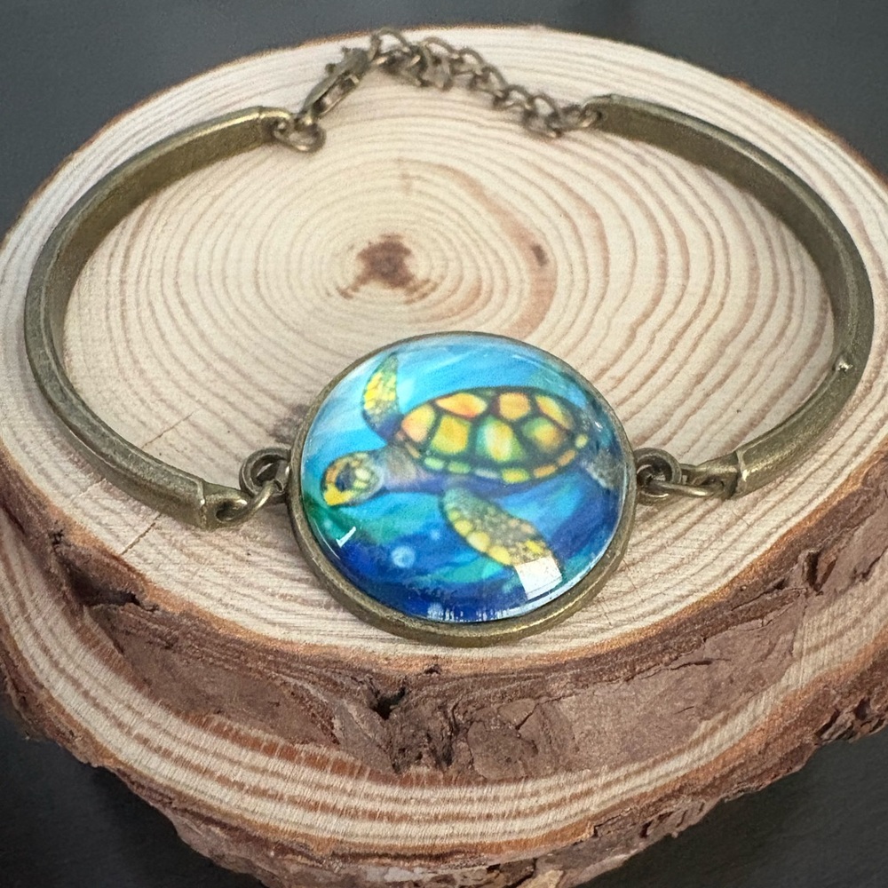 Hand Crafted Sea Turtle Braclet